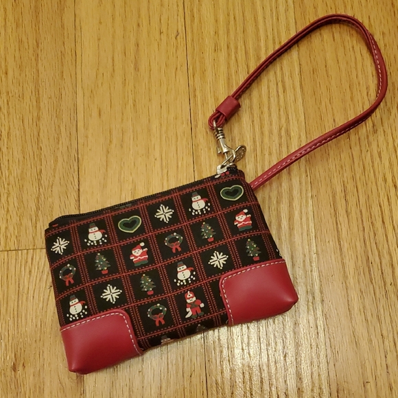 Liz Claiborne Handbags - Festive Christmas Holiday Wristlet